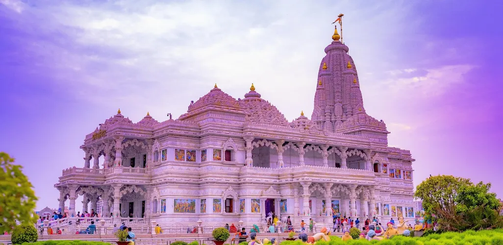 The Royal Land of Kings, Culture & Colors